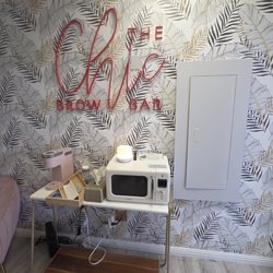 The Chic Brow Bar - Cute decor