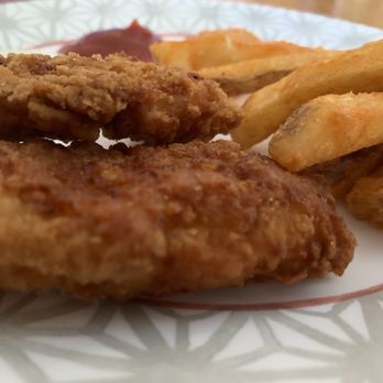 Chick N' Bros - Close up of Chick N' Tenders with Fries - Food Trucks Near Me Chick N' Bros - Close up of Chick N' Tenders with Fries - Food Trucks Near Me