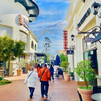 Bella Terra - Shopping Centers Near Me - Huntington Beach, California