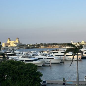 Bar Capri - Bar Capri - Pizza Near Me - West Palm Beach, Florida