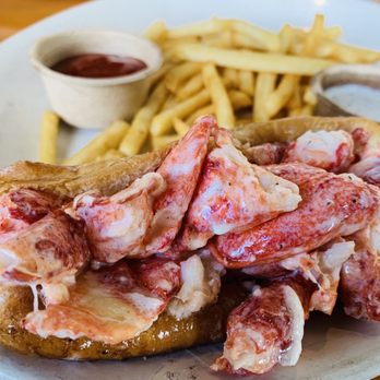 Mallards Southern Kitchen - Lobster roll - Cajun/Creole Near Me - Forest Lake, Minnesota Mallards Southern Kitchen - Lobster roll - Cajun/Creole Near Me - Forest Lake, Minnesota