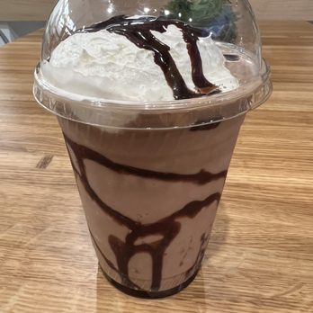 Elephant + Vine - Double Chocolate shake - Vegan Near Me - Chicago, Illinois