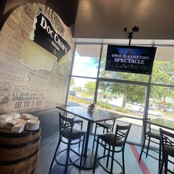Doc Crow's Social - Tables - Comfort Food Near Me - Lexington, Kentucky