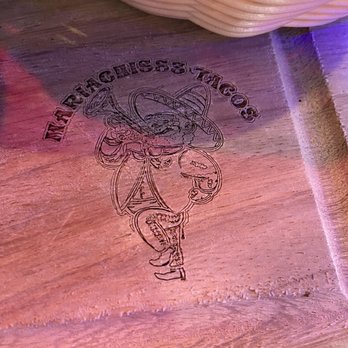 Mariachisss Tacos - Engraved cutting board - Mexican Near Me - San Antonio, Texas