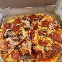 Domino's Pizza - Medium pepperoni & mushroom