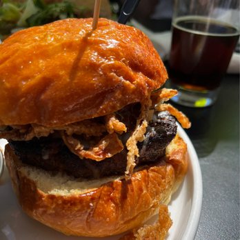 Hundred Mile Brewing - Brewer's Burger - Brewpubs Near Me - Tempe, Arizona