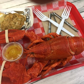 James Hook & Co - 1.5 lb lobster. - Seafood Near Me - Boston, Massachusetts James Hook & Co - 1.5 lb lobster. - Seafood Near Me - Boston, Massachusetts