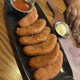 Fried Mozzarella Bloomerangs Fried Mozzarella Bloomerangs