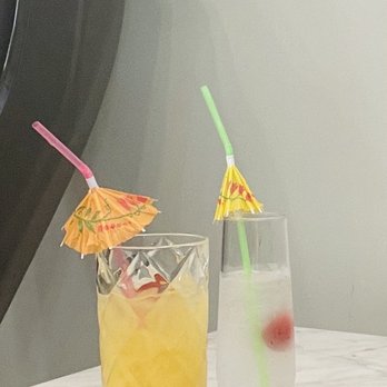 Plush Nail Bar - Complimentary drinks - Nail Salons Near Me - Spring, Texas