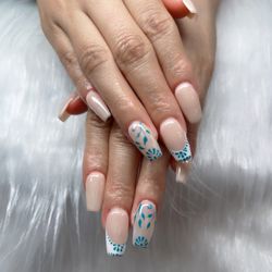 Bloom Nails Spa