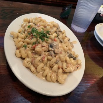 Pasta Palazzo - Cavatappi Pollo - Italian Near Me - Chicago, Illinois