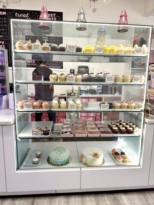 Lil’ Cakes & Creamery by null