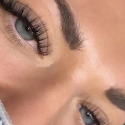 Beauty Bar By Janet - Hybrid lashes by Beauty Bar by Janet