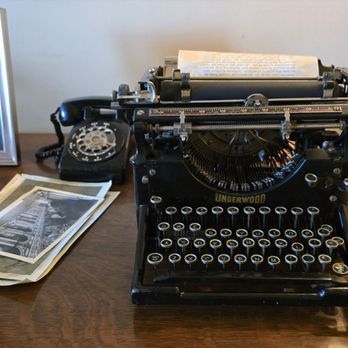 Filoli - antique typewriter - Botanical Gardens Near Me - Woodside, California Filoli - antique typewriter - Botanical Gardens Near Me - Woodside, California