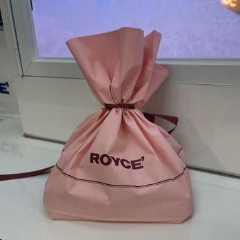 ROYCE' Chocolate at Uwajimaya - Gift bag - Chocolatiers & Shops Near Me - Seattle, Washington