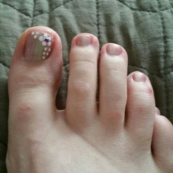 Ultimate Nails - My beautiful flowery toes! - Nail Salons Near Me - Burien, Washington
