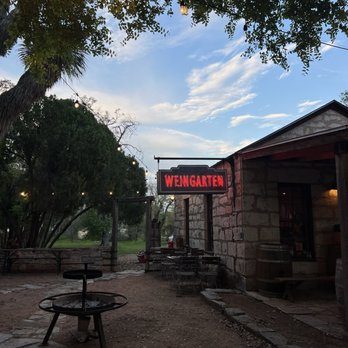 Pontotoc Vineyard Weingarten - Wineries Near Me - Fredericksburg, Texas