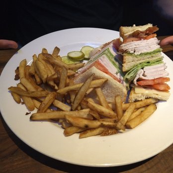Yard House - New American Near Me - Washington, DC, District of Columbia