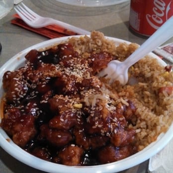 Chang Jiang - Sesame chicken. Pretty good! - Chinese Near Me - Sun Prairie, Wisconsin
