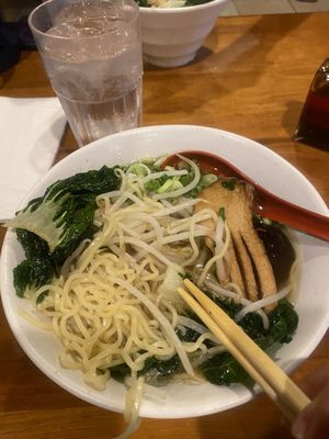 Tosh's Ramen-State Street by null