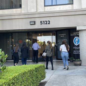 Grace Dermatology - Front of building - Dermatologists Near Me - Los Alamitos, California