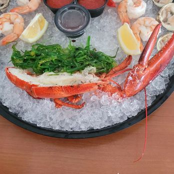 Carolines Bar and Grill - Seafood Near Me - North Eastham, Massachusetts