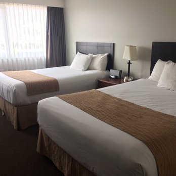 The Thompson Hotel & Conference Centre - Two Queen Room - Hotels Near Me - Kamloops, British Columbia The Thompson Hotel & Conference Centre - Two Queen Room - Hotels Near Me - Kamloops, British Columbia