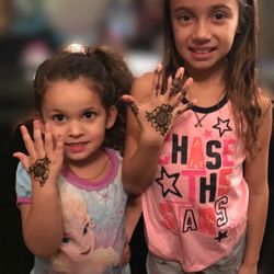 Kyla's Henna - Henna for these 2 cuties!