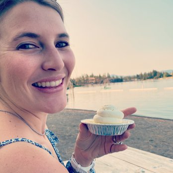 Birdie's Pie Shop - Personal dessert pie at the Post Falls beach - Bakeries Near Me - Post Falls, Idaho