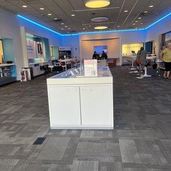 AT&T Store - Mobile Phones Near Me - Flemington, New Jersey