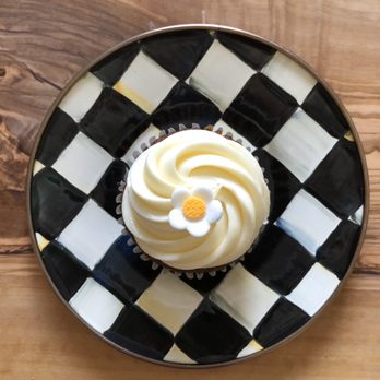 Miette - Carrot cake cupcake - Bakeries Near Me - Oakland, California Miette - Carrot cake cupcake - Bakeries Near Me - Oakland, California
