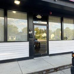 The Torch Cigar & Hookah Lounge - Closed early Sunday evening!?