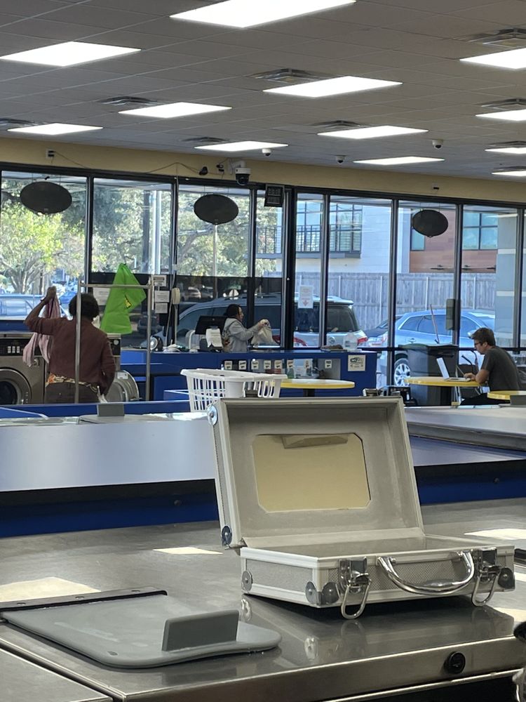 SPINZONE LAUNDRY Updated October 2024 38 Photos & 99 Reviews 2424