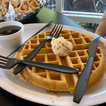Kiki's Chicken Place - Chicken Shop Near Me - Rocklin, California