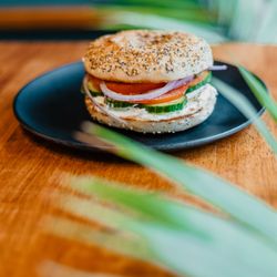 Rue Cafe - Veggie Bagel