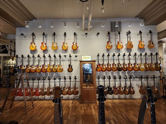 Chicago Music Exchange by null