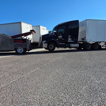 Barefoot Towing - Semi Towing - Roadside Assistance Near Me - Alachua, Florida Barefoot Towing - Semi Towing - Roadside Assistance Near Me - Alachua, Florida