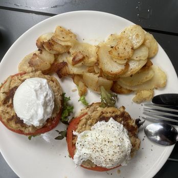 Mountain Breakfast - Can cake Benedict - Breakfast & Brunch Near Me - Gatlinburg, Tennessee Mountain Breakfast - Can cake Benedict - Breakfast & Brunch Near Me - Gatlinburg, Tennessee