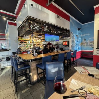 Roma's Italian Bistro - Bar area - Italian Near Me - Duncanville, Texas Roma's Italian Bistro - Bar area - Italian Near Me - Duncanville, Texas