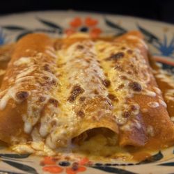 Agaves Cantina - Chicken enchiladas