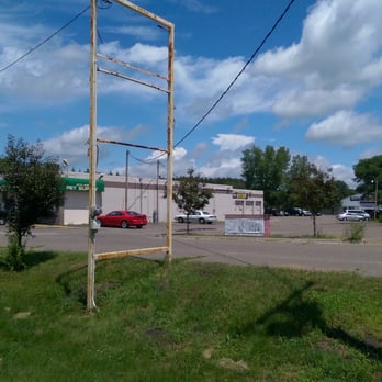 World Class Auto Body - located behind Atlas Pet Supply on US Hwy 10 - Body Shops Near Me - Elk River, Minnesota World Class Auto Body - located behind Atlas Pet Supply on US Hwy 10 - Body Shops Near Me - Elk River, Minnesota