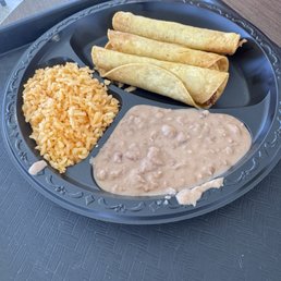 Chicken taquito plate.