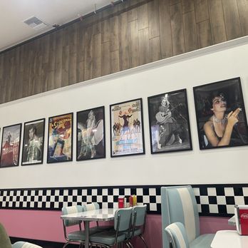 Patty’s Diner - Decor - American Near Me - Burlingame, California