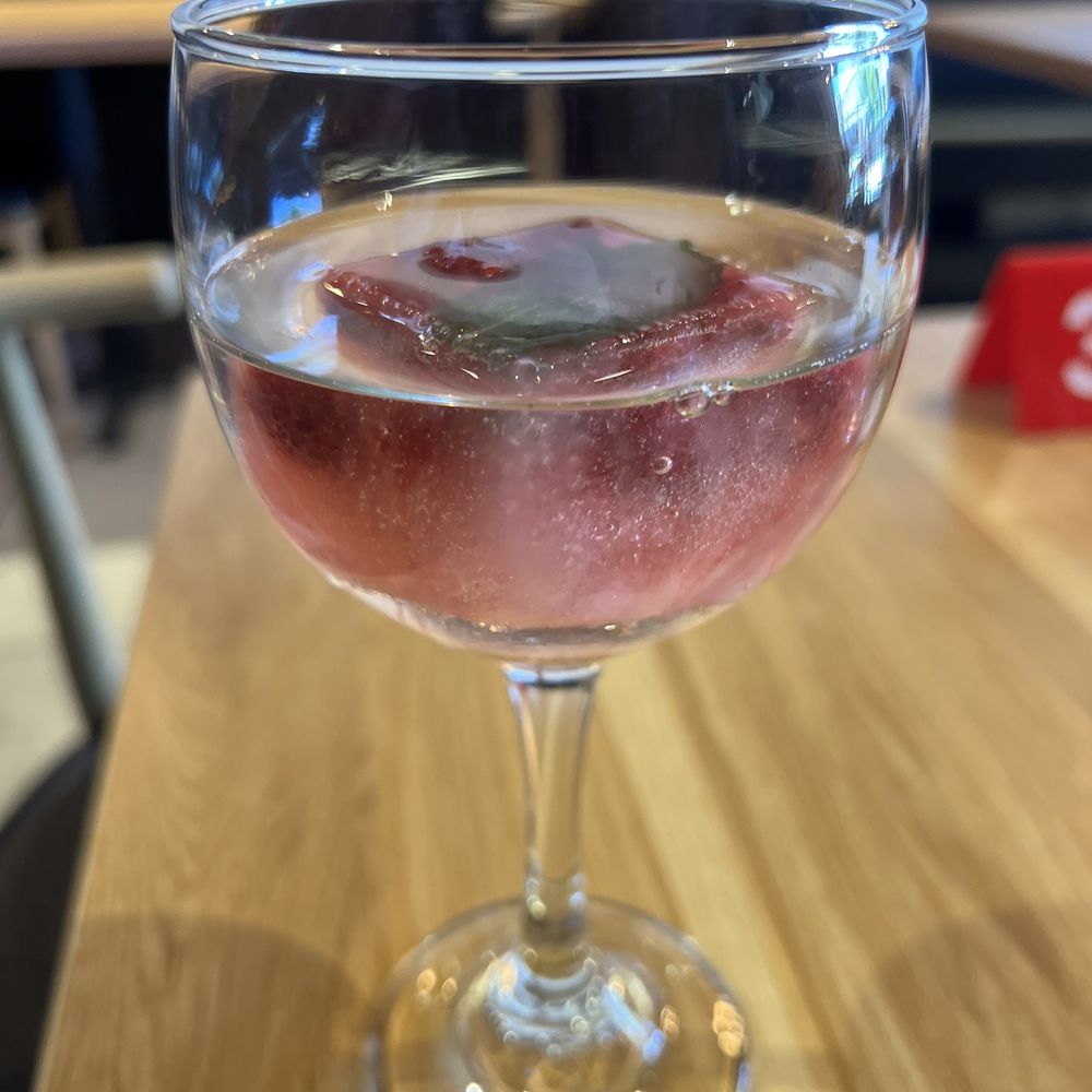 Silverside Deli - Raspberry mint mimosa - Sandwiches Near Me - Salt Lake City, Utah Silverside Deli - Raspberry mint mimosa - Sandwiches Near Me - Salt Lake City, Utah