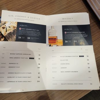 Aspire Lounge T4 - Airport Lounges Near Me - Ontario, California