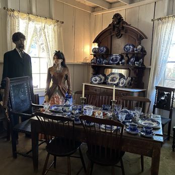 Leonis Adobe & Plummer House Museum - Museums Near Me - Calabasas, California