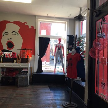 Rockin Redhead Salon - Hair Salons Near Me - Saint Louis, Missouri