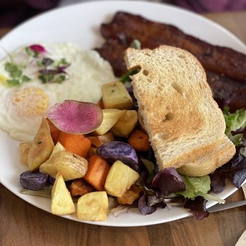 Lapisara Eatery - Lapisara's Classic - Breakfast & Brunch Near Me - San Francisco, California Lapisara Eatery - Lapisara's Classic - Breakfast & Brunch Near Me - San Francisco, California