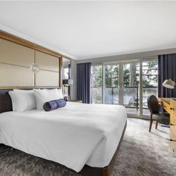 Hilton Grand Vacations at Craigendarroch Suites - Guest room