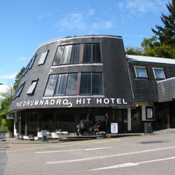 Drumnadrochit Hotel - Hotel exterior.